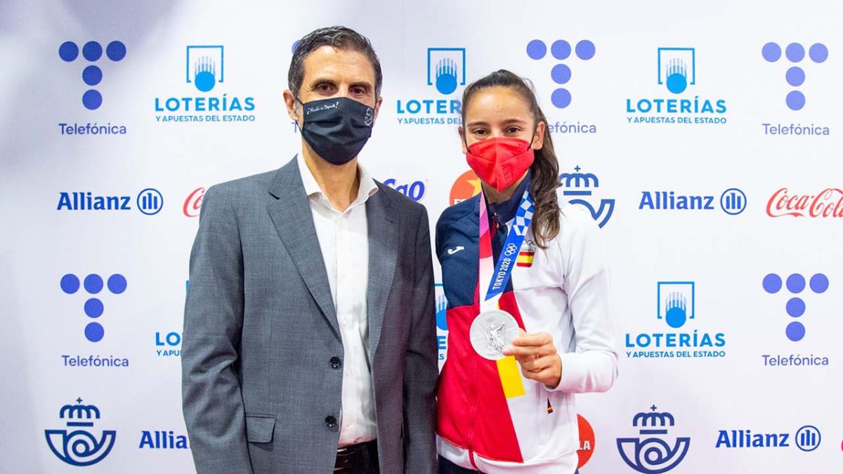 El alcalde acompañó Adriana Cerezo y David Valero en el recibimiento del COE por sus medallas olímpicas
