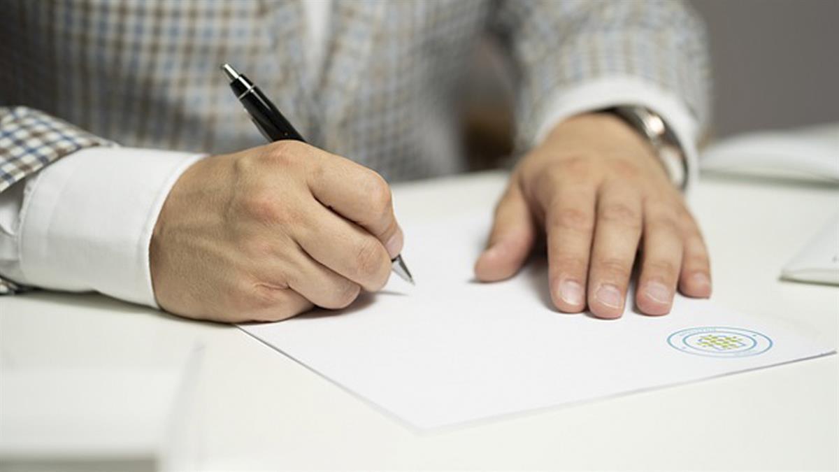 Estas últimas cifras se traducen en una media de 372 empleos diarios