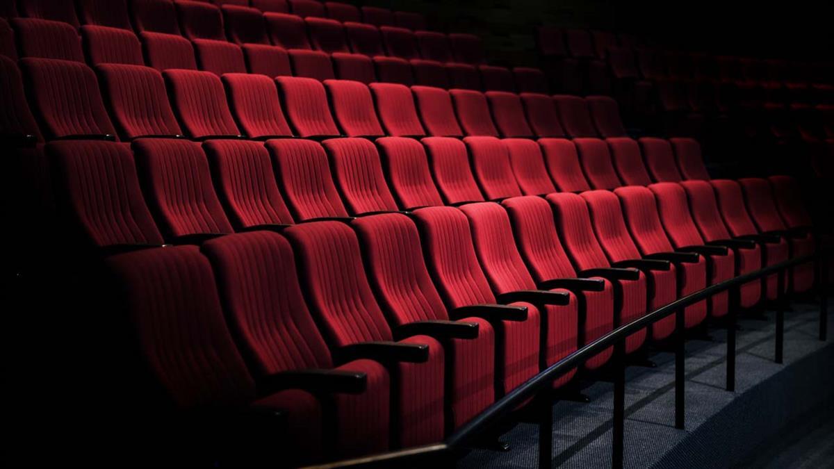 Se mantendría la prohibición de consumir bebidas y comida