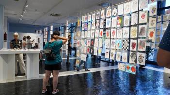 Exposiciones, cine, conciertos o teatro son algunas de las alternativas ofertadas