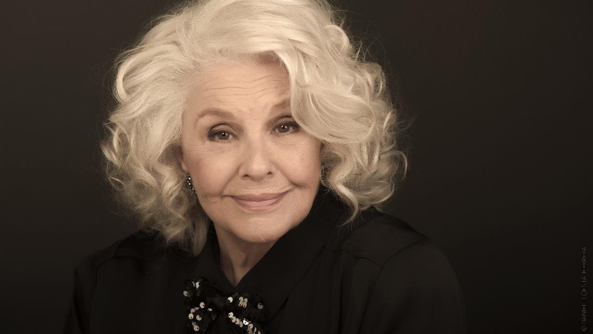 'Tres corazones infinitos", con Lola Herrera, un espectáculo de magia, danza contemporánea y ciclismo entre las citas para estrenar febrero