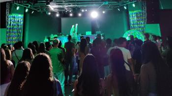 Conciertos, gimnasia rítmica, pruebas ciclistas, dos fiestas temáticas sobre Japón, teatro de improvisación, magia y un musical de Dumbo entre otras