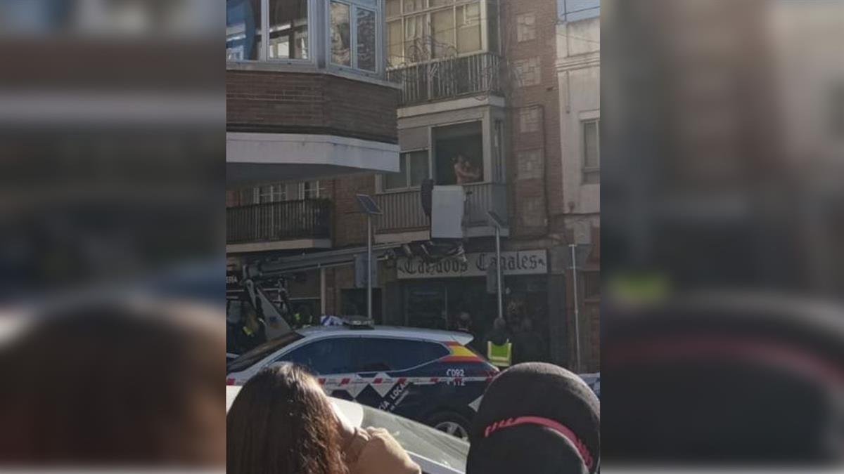 La Policía Local libera a la víctima que estaba siendo retenida por su pareja