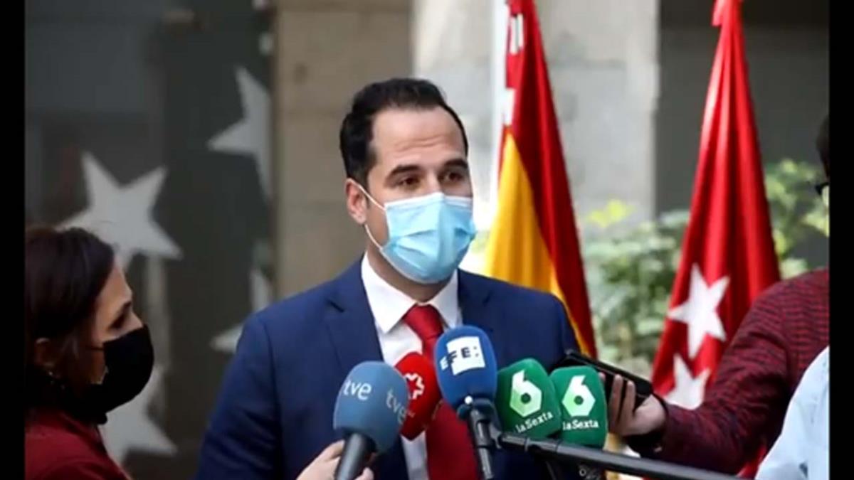 El exvicepresidente considera que la expresidenta ha perdido la cabeza
