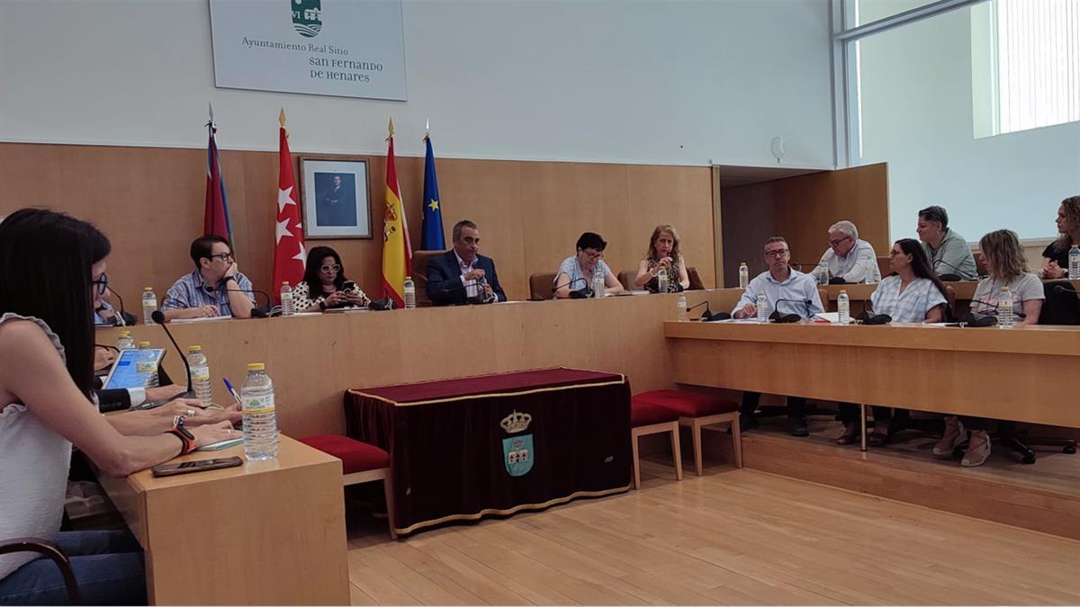 El Ayuntamiento de la ciudad decide, consensuadamente, reducir el número de cargos con dedicación exclusiva