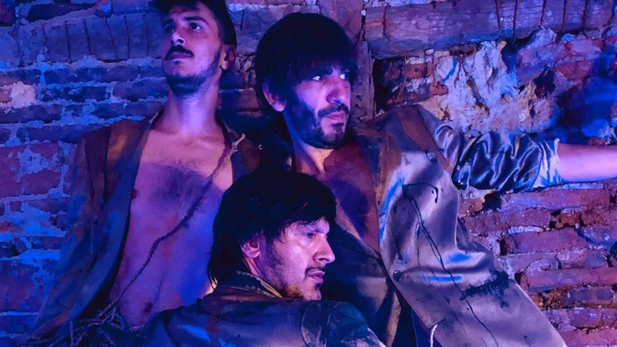 El espectáculo recorre diferentes mundos coreográficos, estéticos y musicales