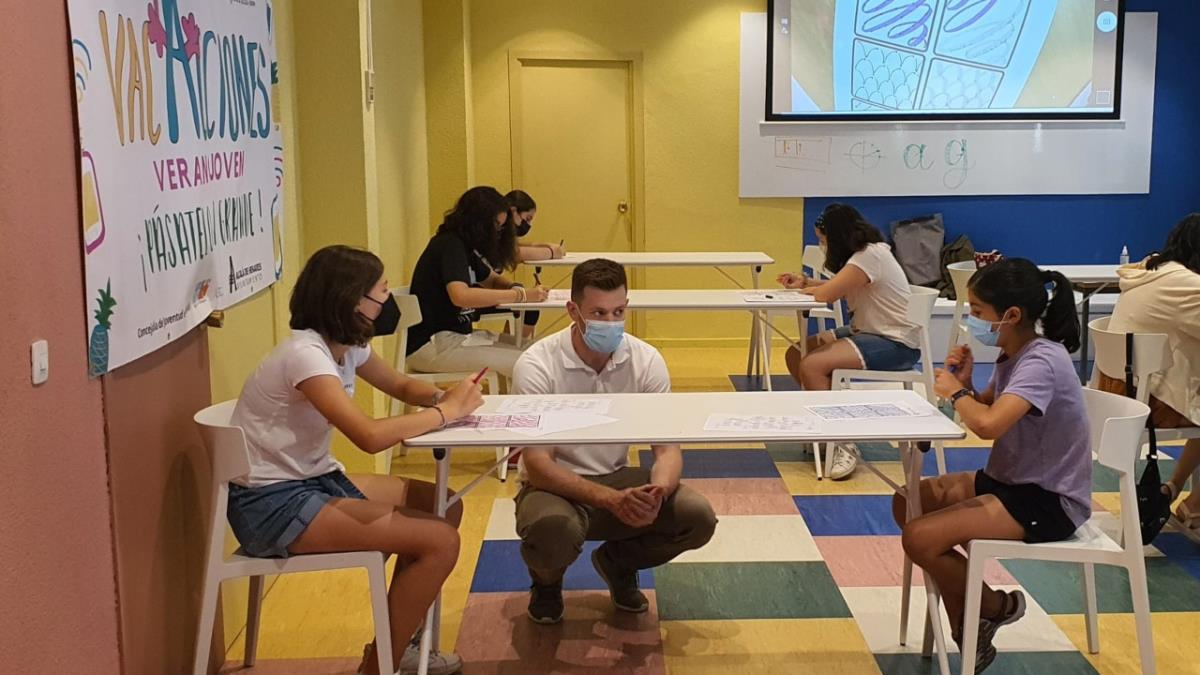 Las actividades se están desarrollando en la Casa de la Juventud, un espacio seguro para disfrutar de un verano diferente.