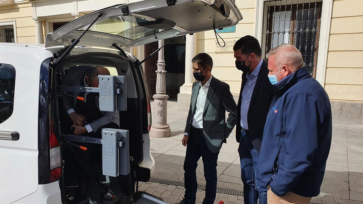 Presentan el nuevo eurotaxi, un Volkswagen Candy adaptado a nuestros vecinos