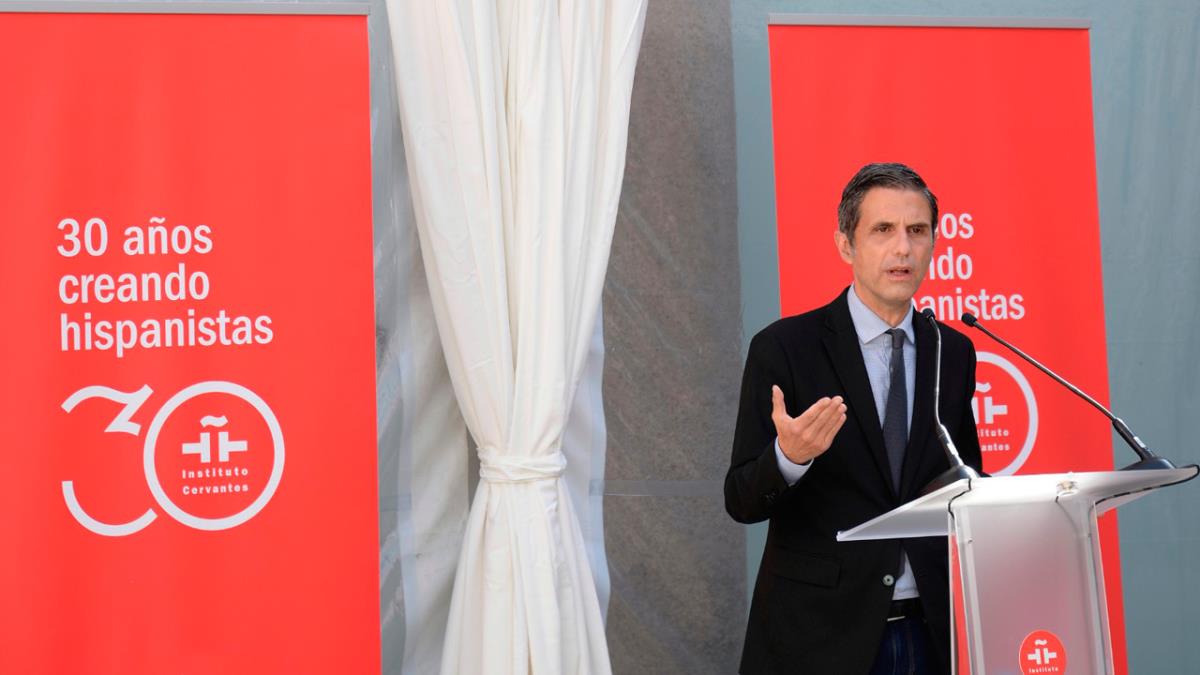 La inauguración ha contado con la presencia del alcalde de Alcalá Javier Rodríguez Palacios