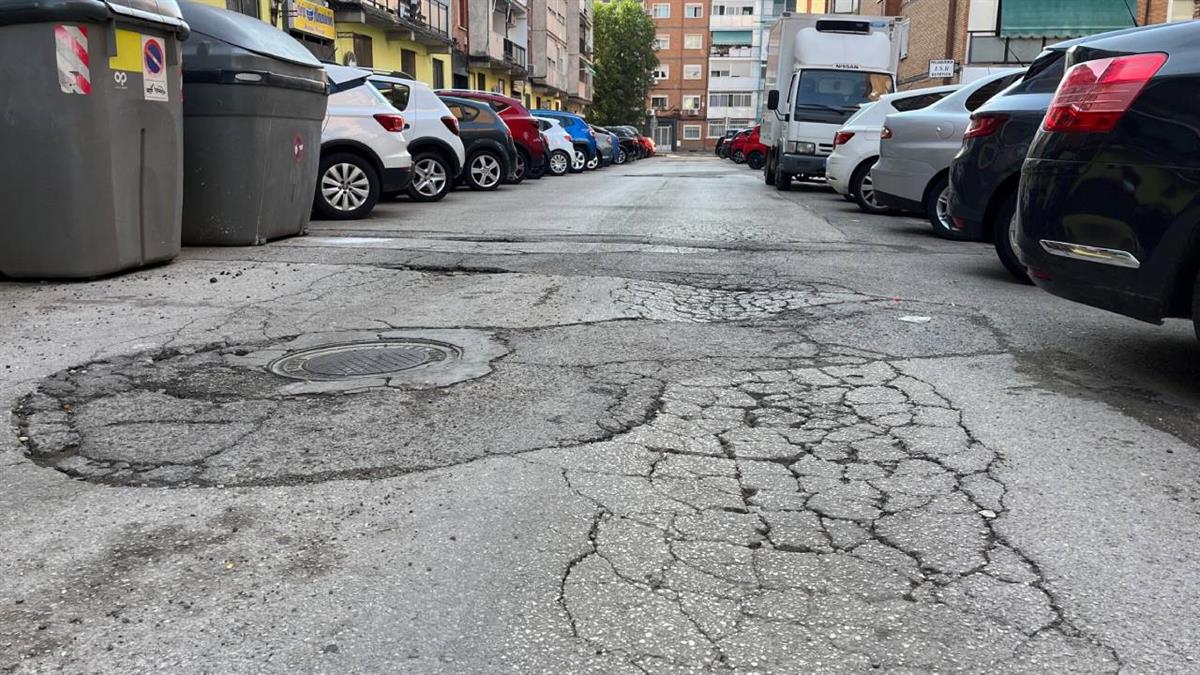 Esta semana han comenzado los trabajos de mejora en el entorno de Reyes Católicos