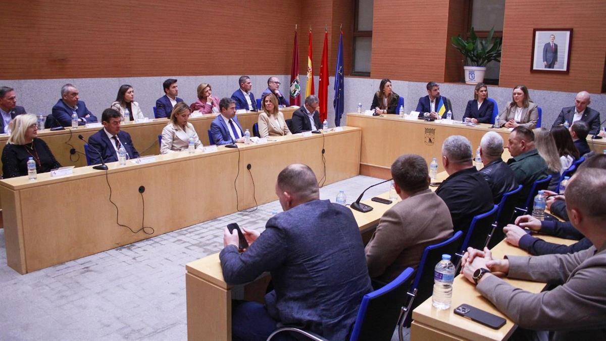 El alcalde de Cubas de la Sagra, Antonio Naranjo, participó en la firma de este importante acuerdo