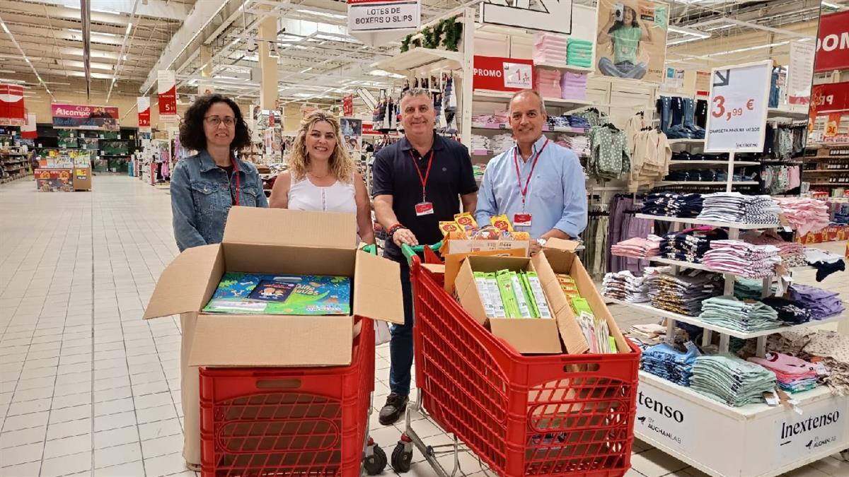 La franquicia ha entregado más de 36.000 unidades en la quinta edición de su campaña de Recogida de Material Escolar