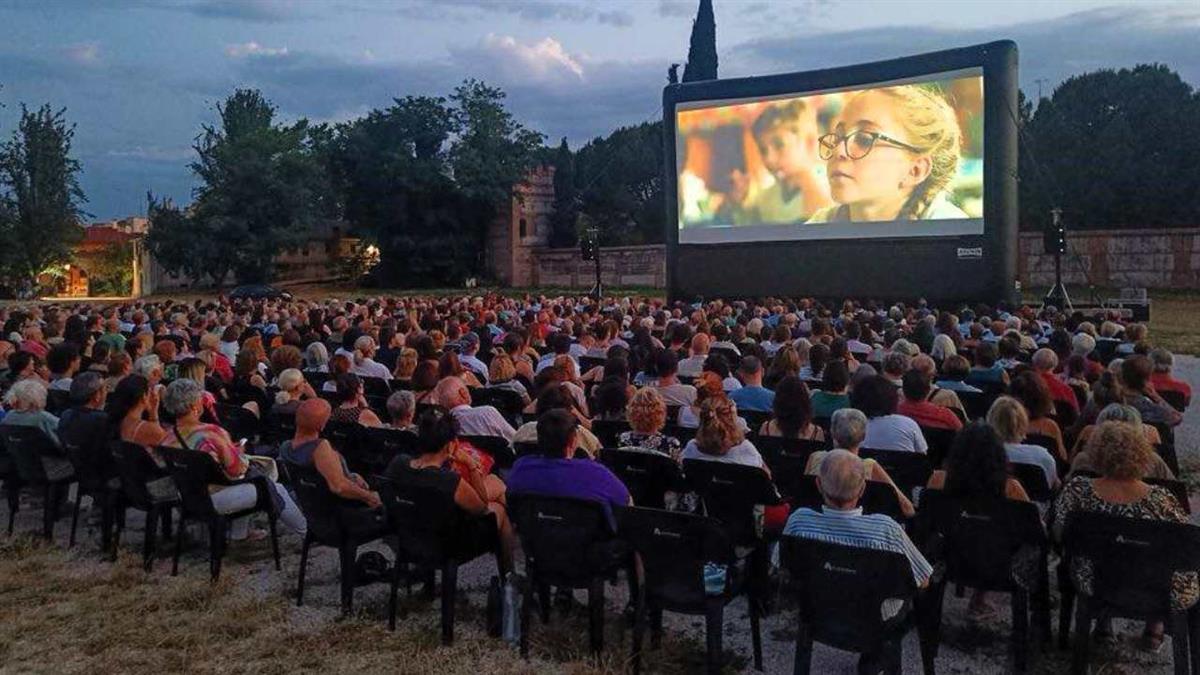 Con la proyección de cinco nuevas películas 