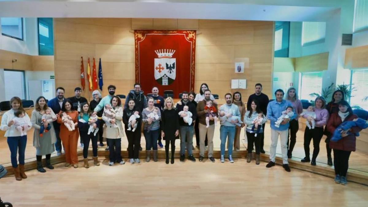 Entregaron a varias familias un lote de varios artículos 