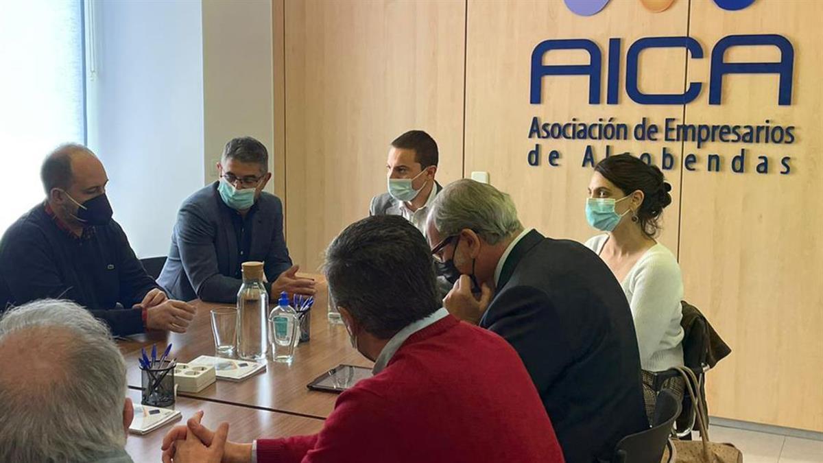 Lobato visibiliza la importancia de los municipios para que Madrid sea un referente en industria, emprendimiento e innovación 