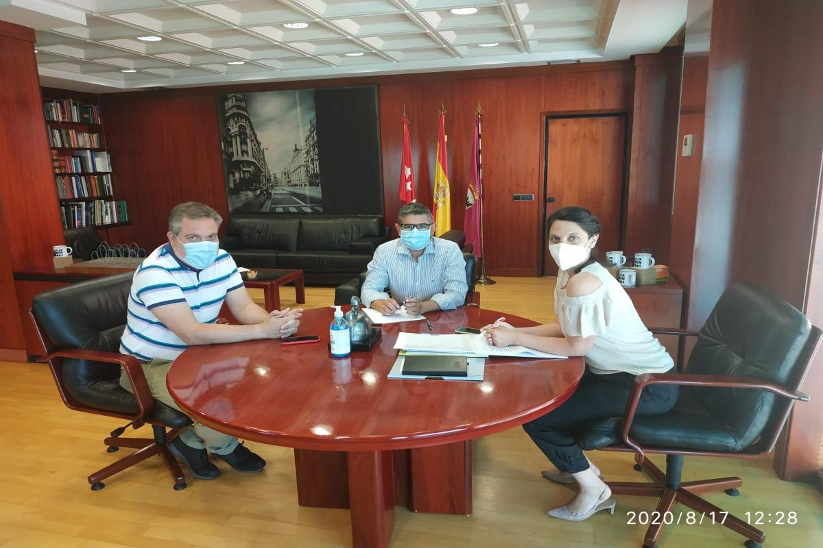 El alcalde se ha reunido con la portavoz adjunta del Grupo Socialista en la Asamblea de Madrid en la región