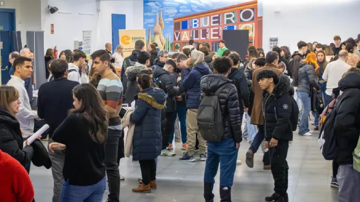 La localidad acoge la III Feria de Formación y Empleo