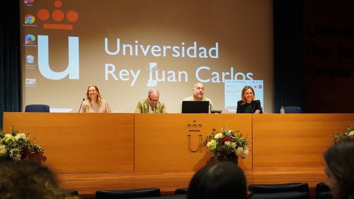 La alcaldesa, Candelaria Testa, ha expuesto su experiencia en el cargo