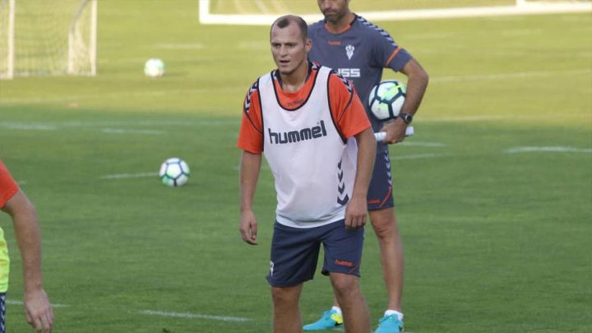 Las peñas se han posicionado en contra y el Alcorcón estudiará su caso