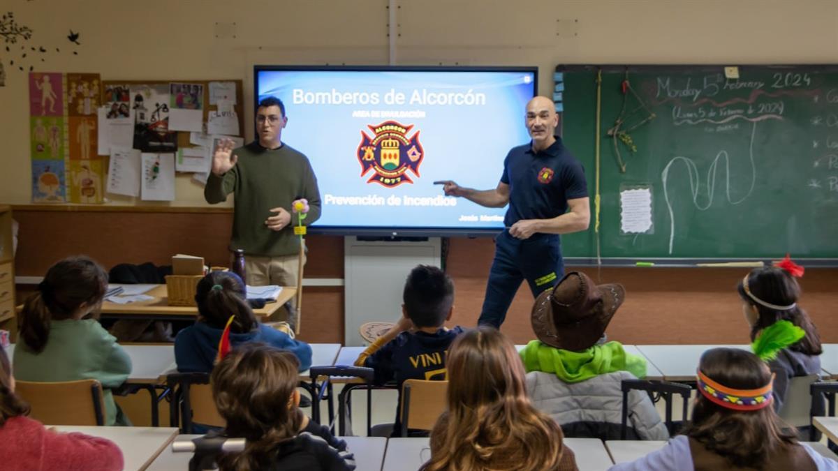 La localidad ha realizado simulacros de emergencias en sus centros educativos 