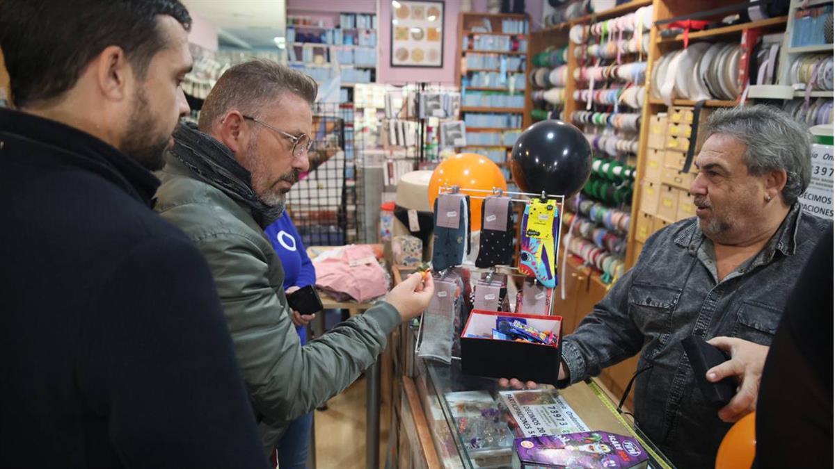 El paro desciende por encima de la media regional