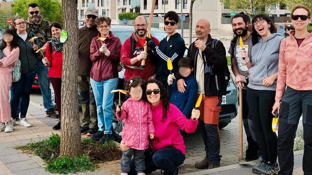 Una quincena de voluntarios han renaturalizado estos espacios dentro del proyecto Pinto en verde