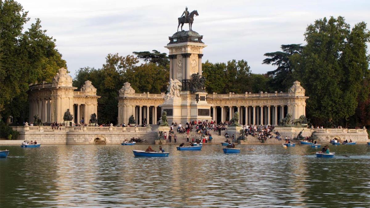 Por condiciones meteorológicas adversas el Retiro y otros ocho parques mantendrán zonas balizadas