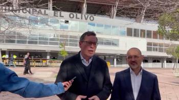 El secretario general del PP de Madrid ha visitado el estadio de El Olivo y ha lamentado el estado de las instalaciones municipales 