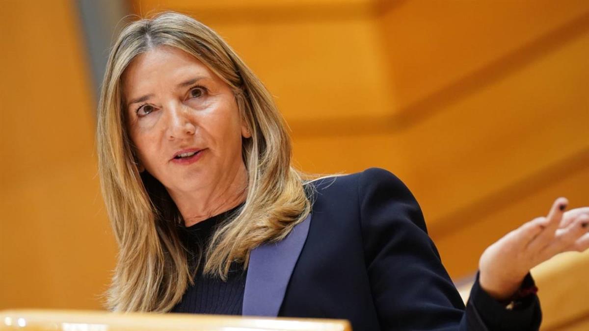 La popular critica que el presidente esté "escondido en el búnker de la Moncloa" en lugar de rendir cuentas por el accidente ferroviario en Adamuz