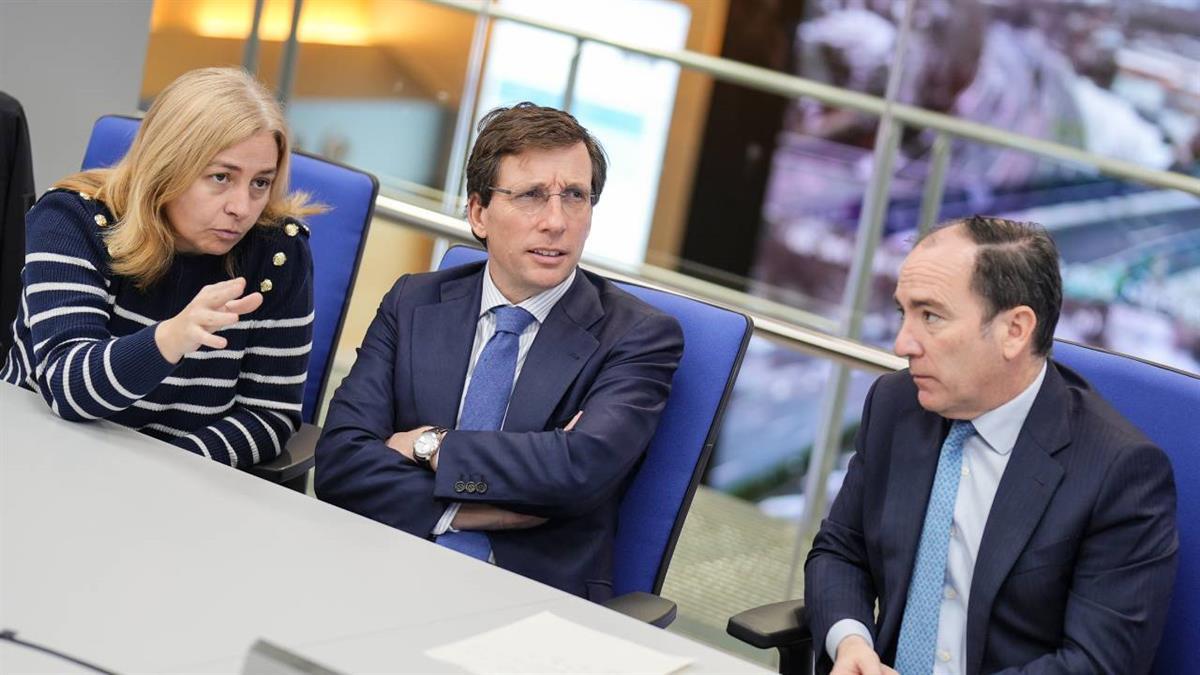 El alcalde de Madrid destaca la "celeridad" de los servicios municipales frente a la nevada