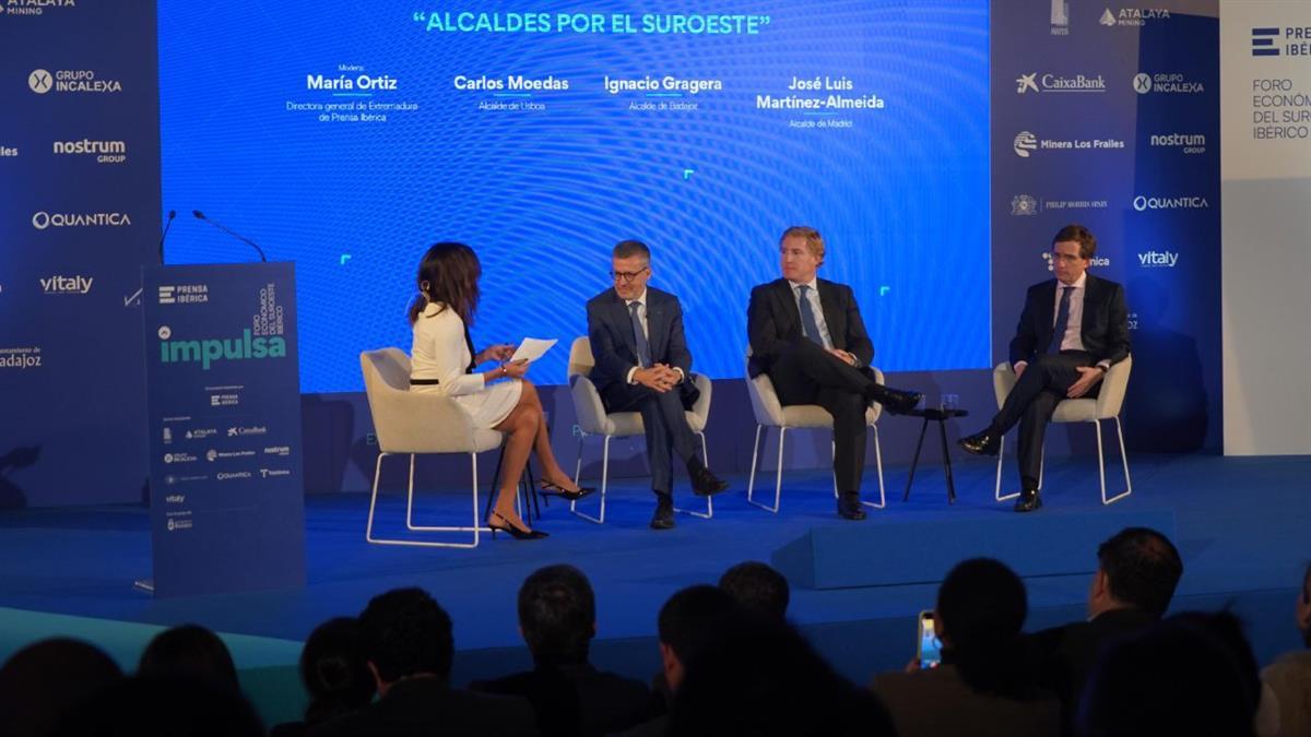 El alcalde de Madrid participa en la I edición del Foro Impulsa: Encuentro Económico del Suroeste Ibérico