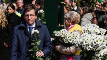 El alcalde de Madrid ha participado en el acto organizado por la AVT en el Bosque del Recuerdo coincidiendo en el Día Europeo de las Víctimas del Terrorismo
