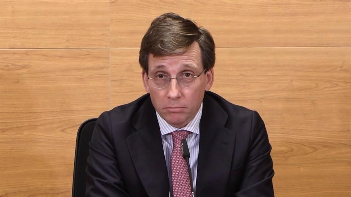 El alcalde sostiene que la situación ferroviaria es "una falta de respeto a los viajeros" 