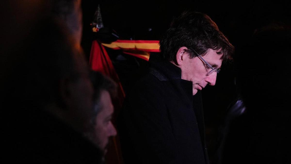 Almeida critica que el Gobierno convierta en "socio fiel" a quienes "llevaban etarras con delitos de sangre en sus listas electorales"