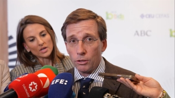 El alcalde de Madrid asegura que "Sánchez estará contentísimo" porque es "propaganda" que le ha hecho el presidente argentino