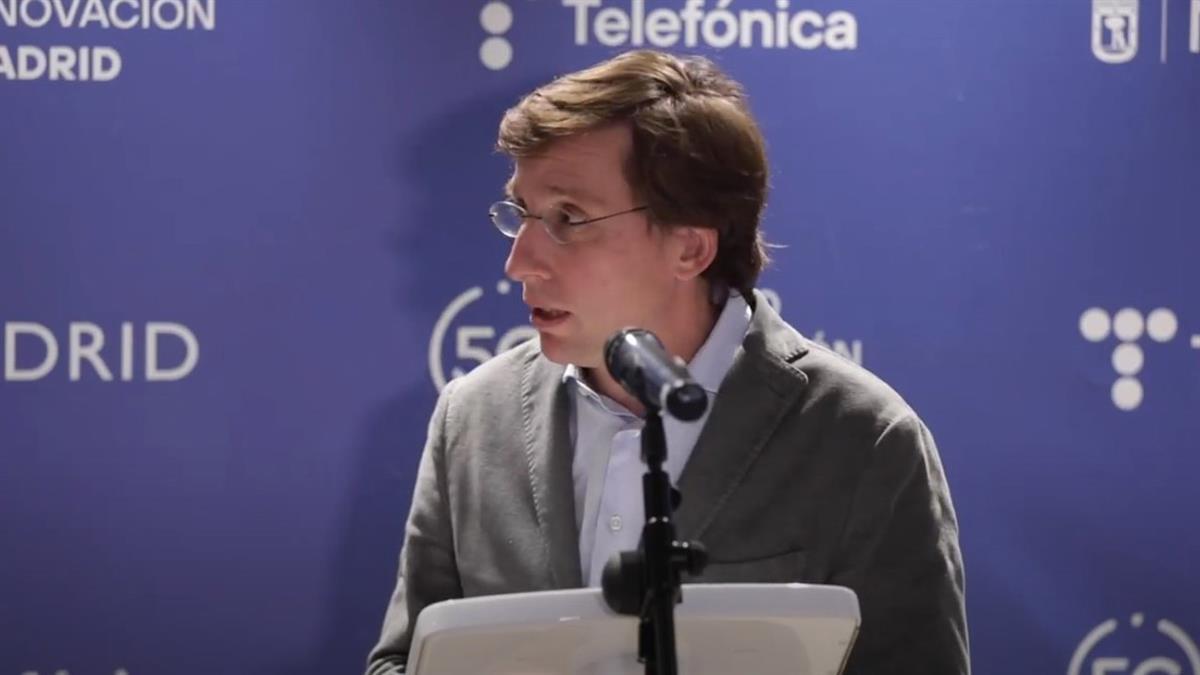 El alcalde Madrid acude a la inauguración del espacio 5G de Telefónica y afirma que es paso que le falta a la ciudad para convertirse en el mayor hub digital del sur de Europa