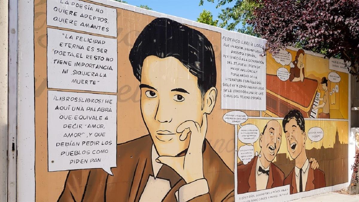 El joven artista muestra el largo proceso para plasmar su obra en las paredes de la biblioteca