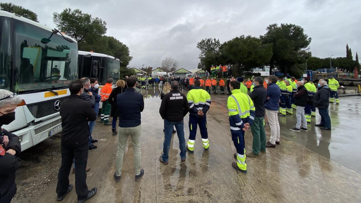 El alcalde agradece la implicación de los servicios municipales