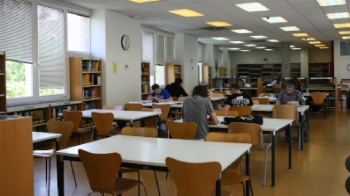 Esta medida busca dar respuesta al incremento de la demanda de espacios de estudio durante los periodos de exámenes
