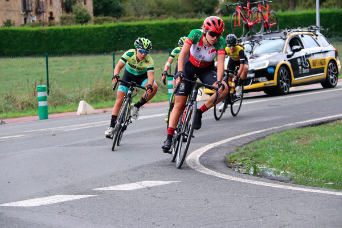 La ciclista torrejonera da el salto de categoría, codeándose con las mejores ciclistas del mundo