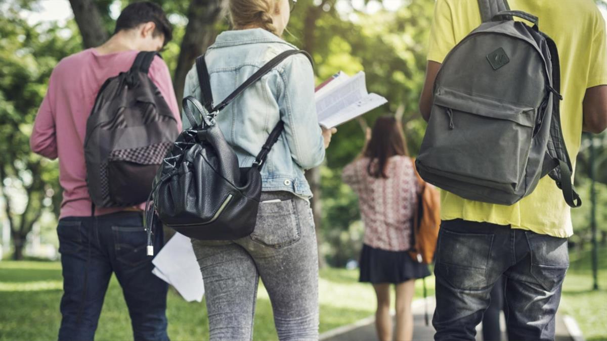 La Comunidad de Madrid facilita este aprendizaje a más de 3.000 alumnos extranjeros