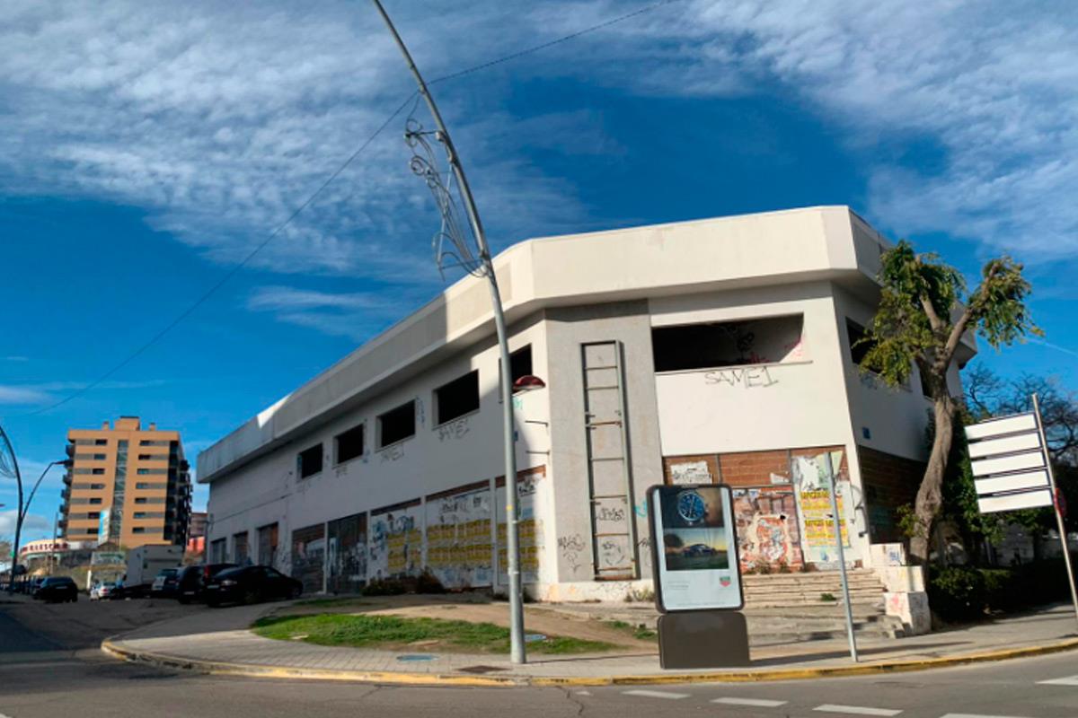 Las instalaciones del concesionario de la calle Móstoles desaparecerán este mes