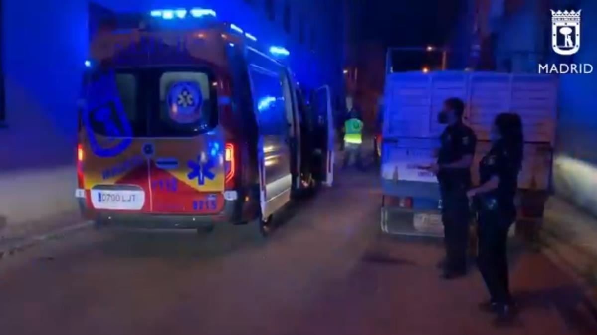 El hombre recibió tres cuchilladas en la espalda y una en la cabeza