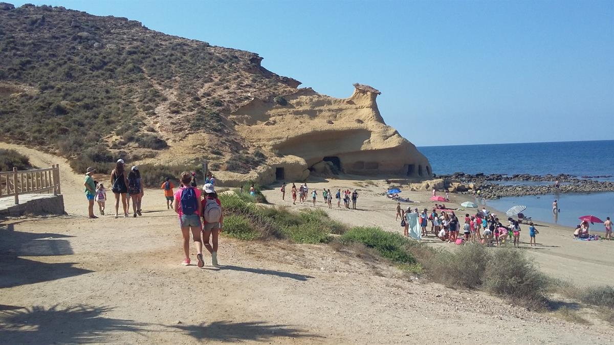 La temática de los campamentos será de multiaventura y surf y se celebrarán en Cantabria