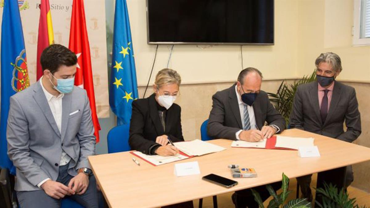 Renuevan su fructífera relación en la promoción y desarollo del fútbol en Aranjuez