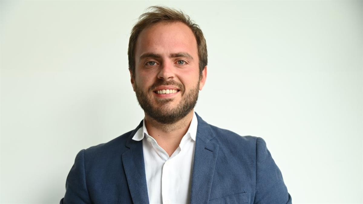 Alberto Escribano asegura que no pueden “seguir invirtiendo el dinero de todos en quienes no vienen a su puesto de trabajo”