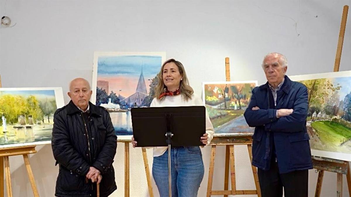 La exposición reúne las obras finalistas de varios años del Certamen de Pintura Rápida San Miguel