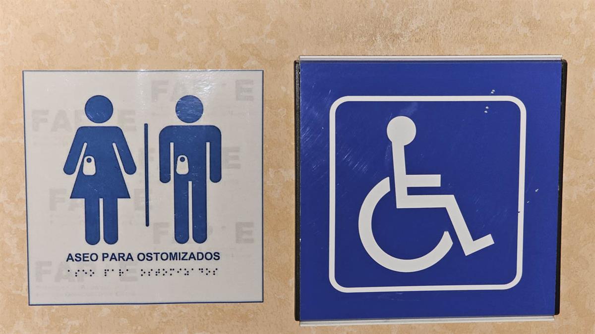 El nuevo baño facilita el cambio y vaciado de la bolsa recolectora de forma higiénica 