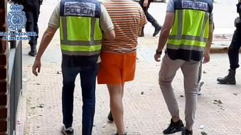 El presunto delincuente ha sido acusado por homicidio y tenencia ilícita de armas