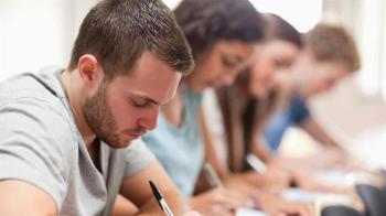 La Comunidad de Madrid ofrece a más de 17.400 jóvenes asesoramiento gratuito para dar información actualizada tanto de su localidad como de los ámbitos nacional y europeo